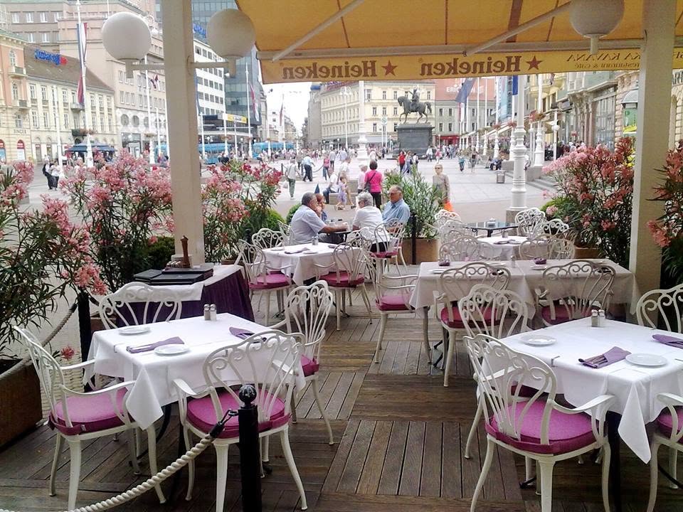 Gradska kavana na trgu bana Josipa Jelačića 2013. godine